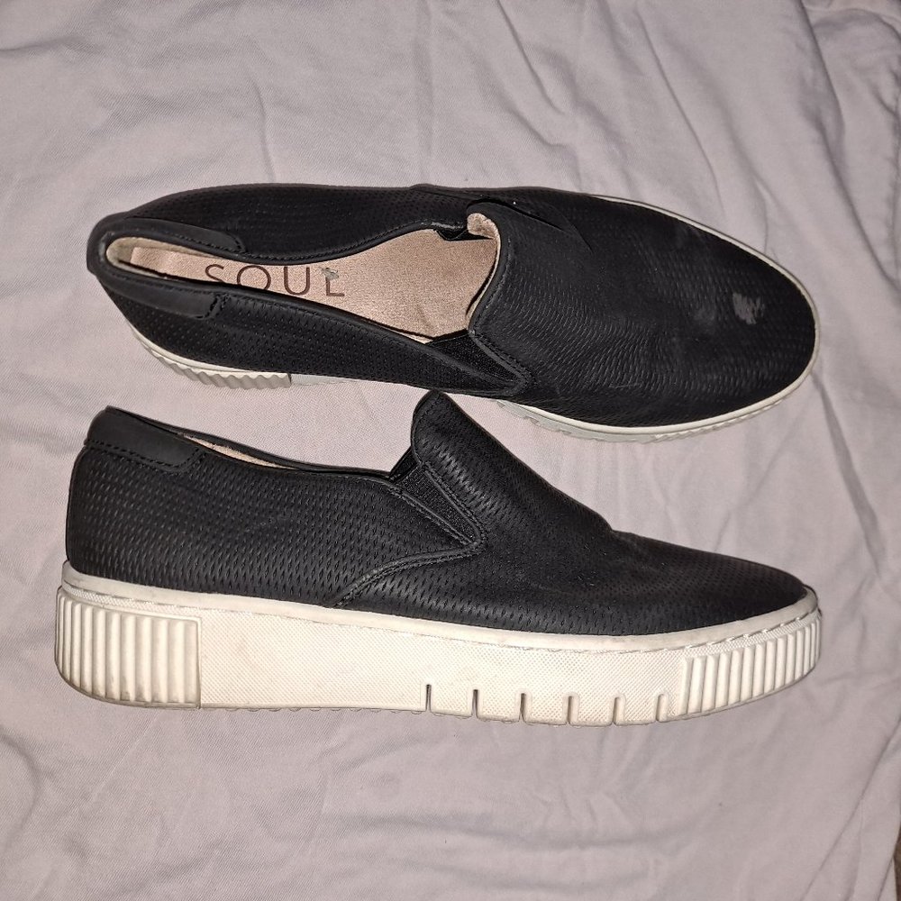 Womens platform sneaker